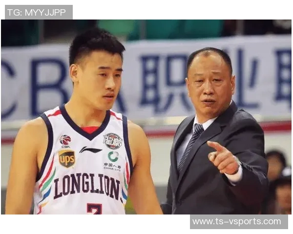 广州战术新布局:三人联防限制小丁胸怀希望的崔万军期待国内新星崛起 广州战术新布局:三人联防限制小丁胸怀希望的崔万军期待国内新星崛起