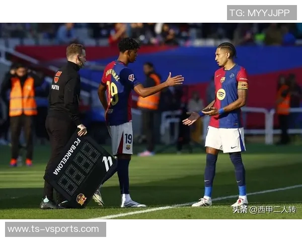 卢卡斯：对阵巴萨我替补登场时，教练拜托我前5分钟别拿黄牌