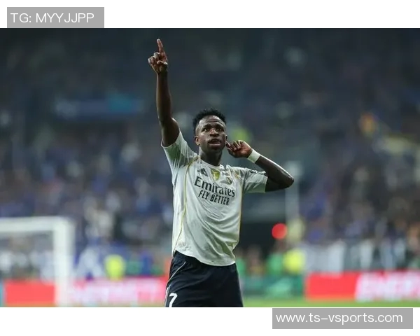 剑南春｜皇马3-1黄潜，维尼修斯双响+造红，姆巴佩传射