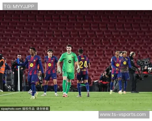 奥尔莫进球时有球迷冲场,裁委会:没干扰到比赛,进球有效 奥尔莫进球时有球迷冲场,裁委会:没干扰到比赛,进球有效