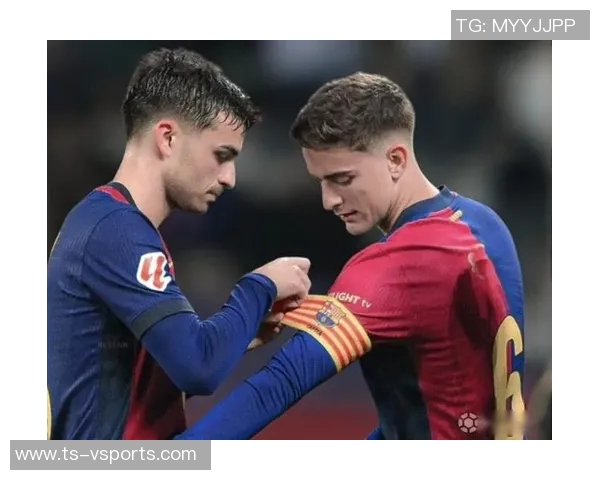 斯科尔斯社媒晒佩德里照片：我的新晋最爱球员