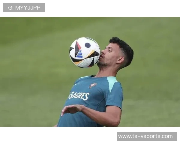 记者称阿莫林应给齐尔克泽机会